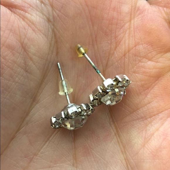 Super sparkly flower earrings - Picture 7 of 9